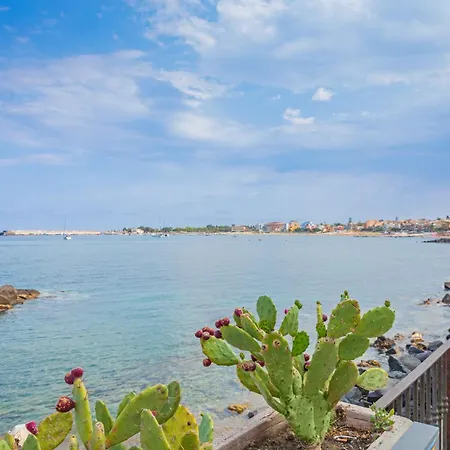 Casa Sul Mare Close To Taormina Holiday home Giardini Naxos
